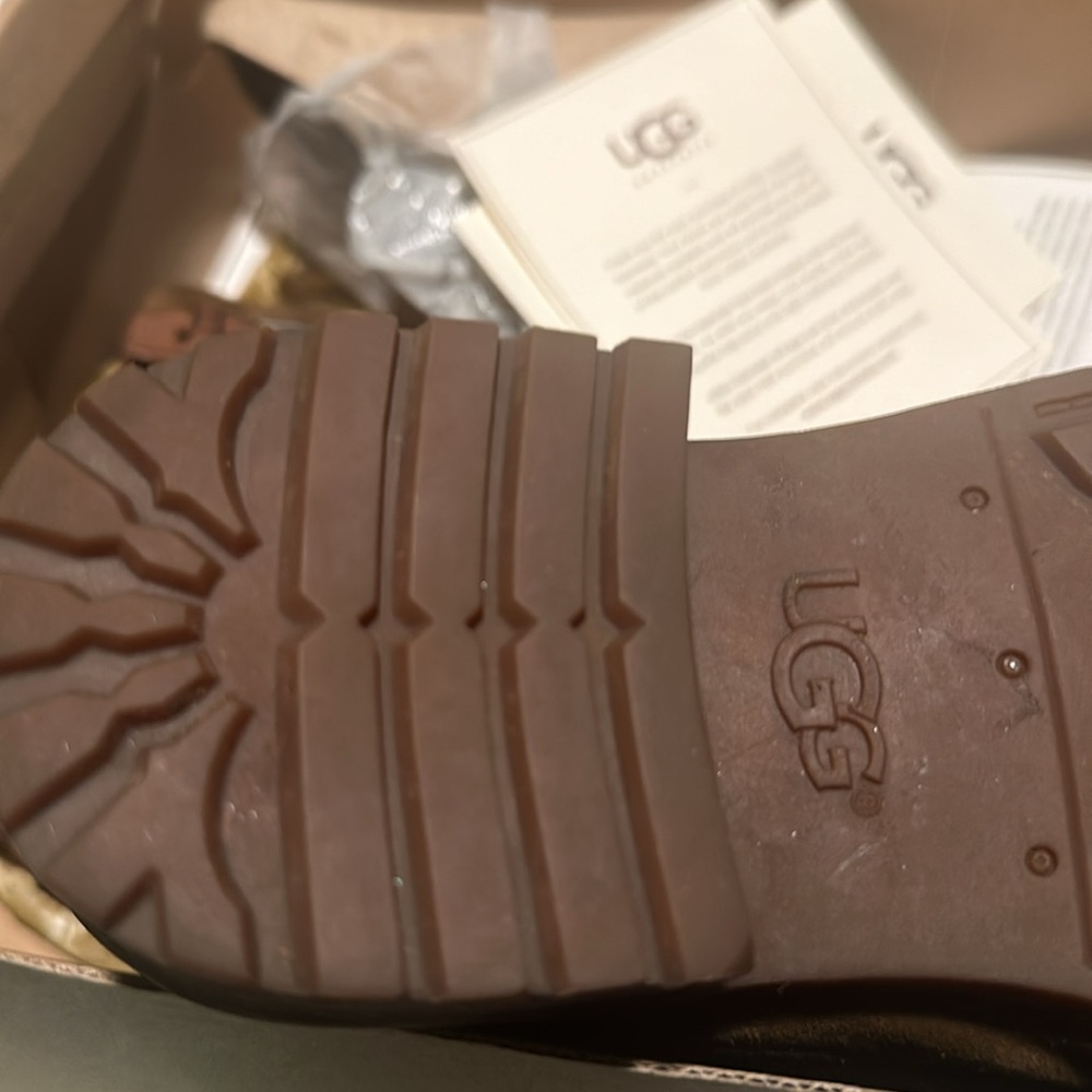 Uggs boots - Picture 6 of 6